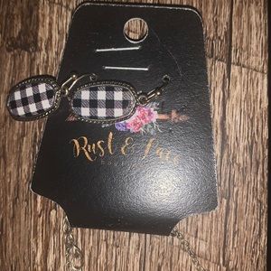 Necklace and earring set!